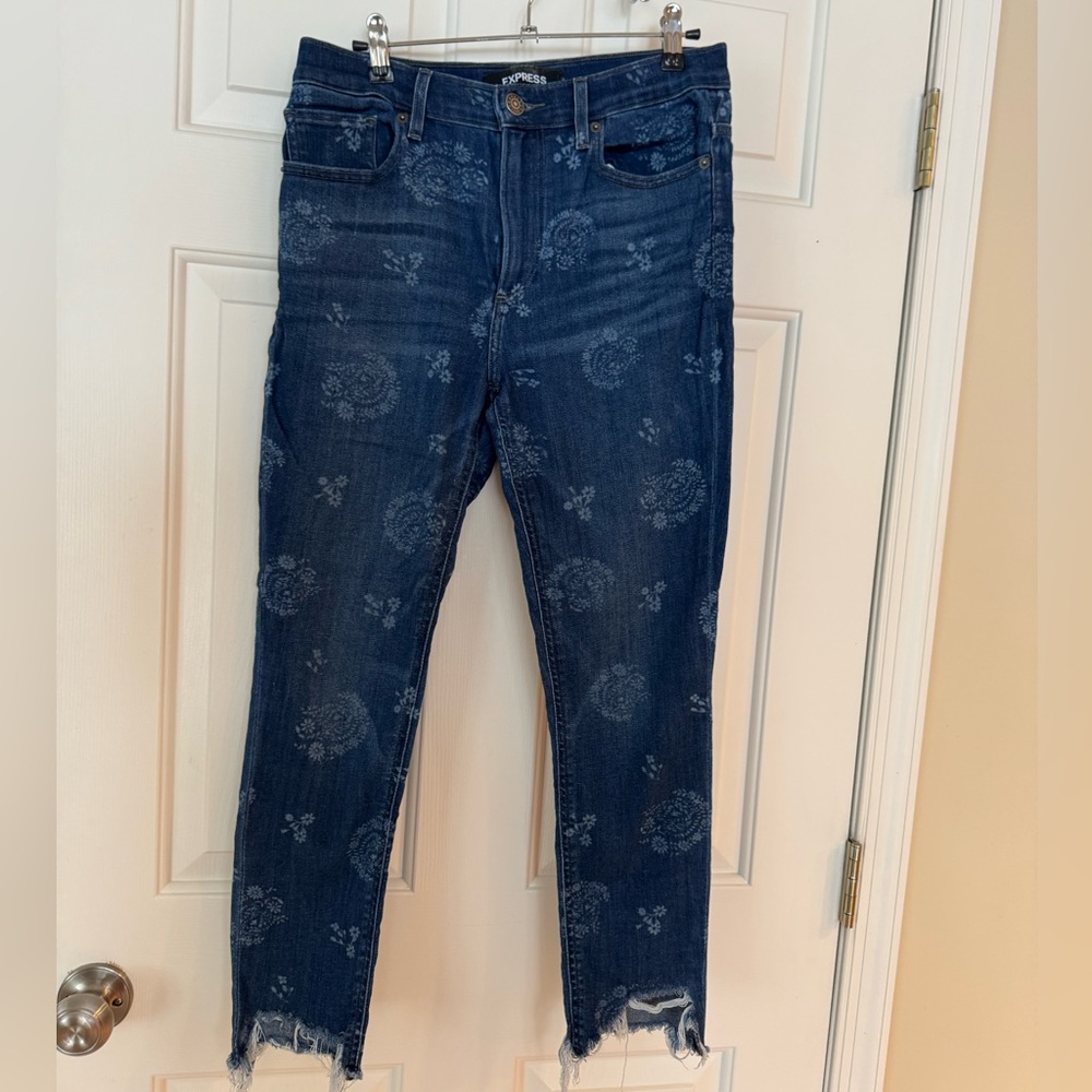 EXPRESS Floral Pattern High Rise Cropped Legging Jean, 8